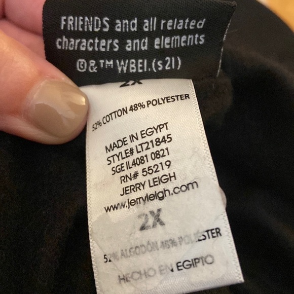 FRIENDS The Television Series sweatshirt with unfinished hem, size 2X, NWOT - Picture 5 of 6